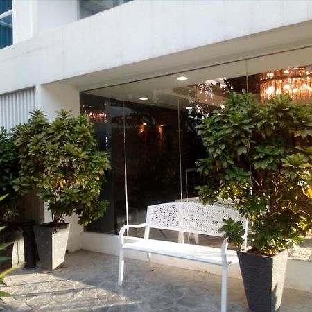 Serenity Wongamat Apartments Pattaya Exterior photo